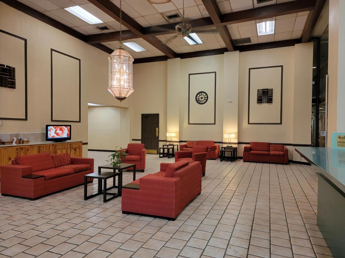 Rest Inn - Extended Stay, I-40 Airport, Wedding & Event Center أماريلو المظهر الخارجي الصورة