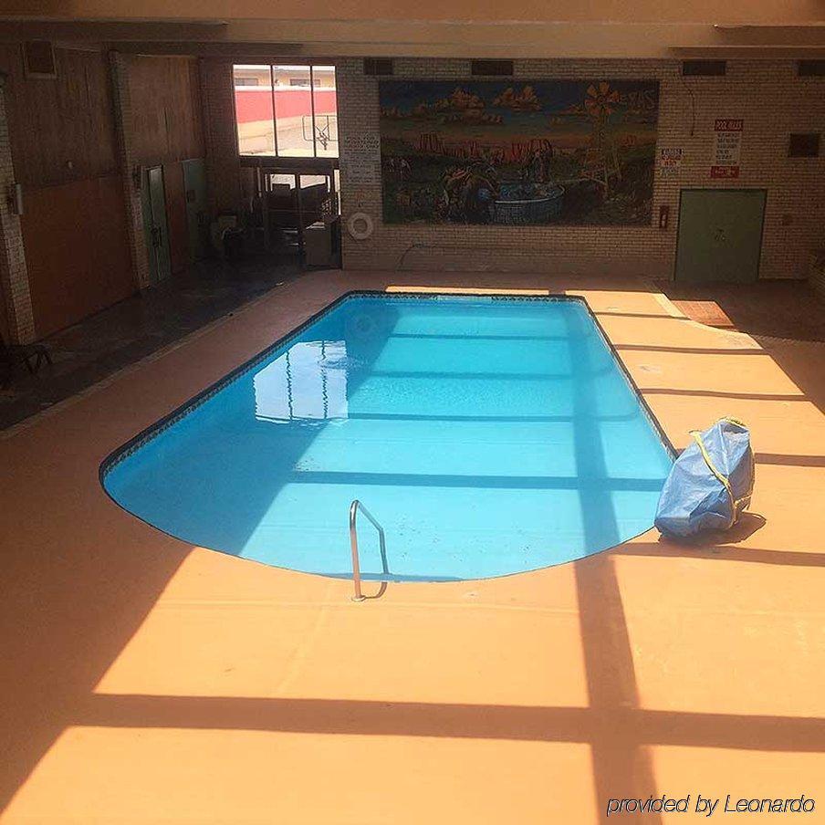 Rest Inn - Extended Stay, I-40 Airport, Wedding & Event Center أماريلو المظهر الخارجي الصورة