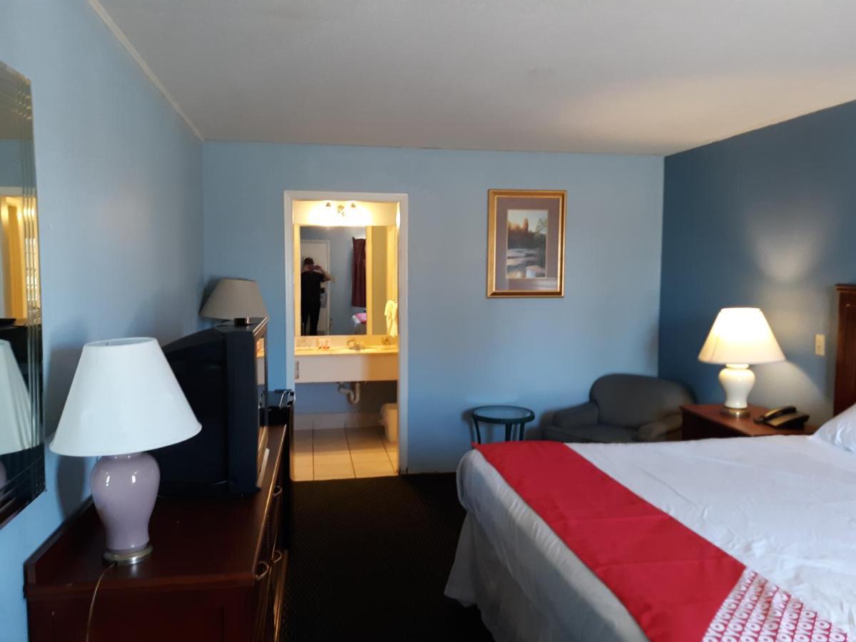 Rest Inn - Extended Stay, I-40 Airport, Wedding & Event Center أماريلو المظهر الخارجي الصورة