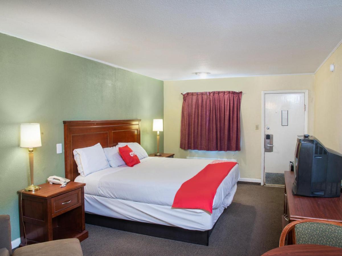 Rest Inn - Extended Stay, I-40 Airport, Wedding & Event Center أماريلو المظهر الخارجي الصورة