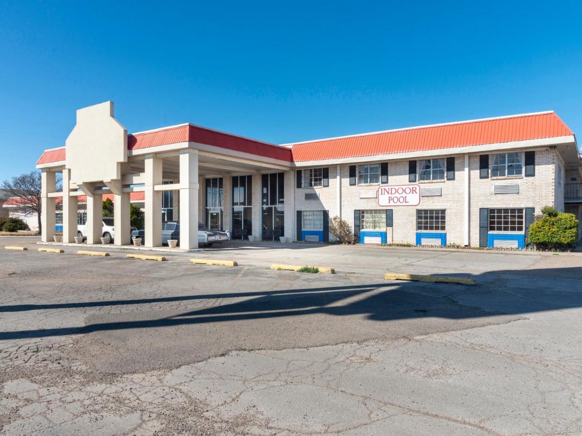 Rest Inn - Extended Stay, I-40 Airport, Wedding & Event Center أماريلو المظهر الخارجي الصورة